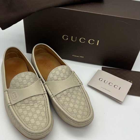 Gucci Shoes - Authentic Gucci Guccissima ivory loafers
